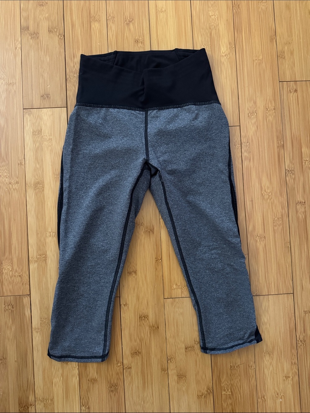 Lululemon Size 6 Capris